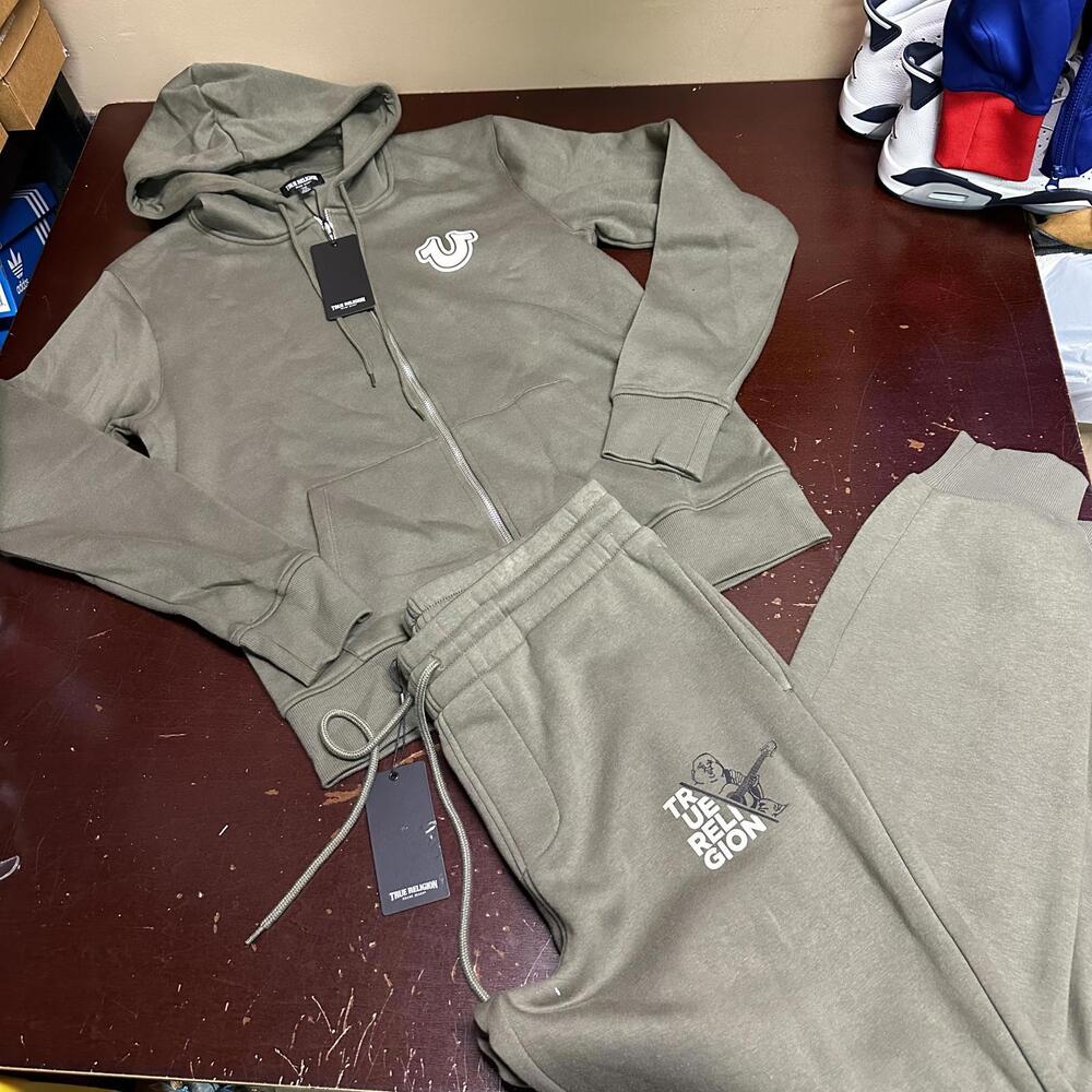 True religion, men’s olive green pullover hoodie, sweatsuit large - Picture 1 of 7